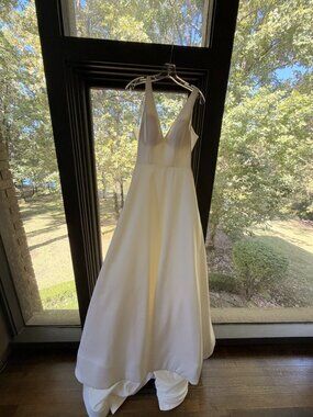 Martina Liana Style 1275 Wedding Dress Ivory Size 10 NWT with Bow